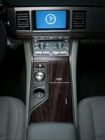 Jaguar XF 2008 года